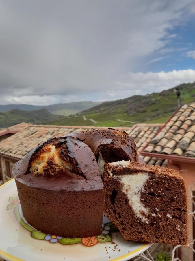 Agriturismo La Stragola Nicosia Bagian luar foto