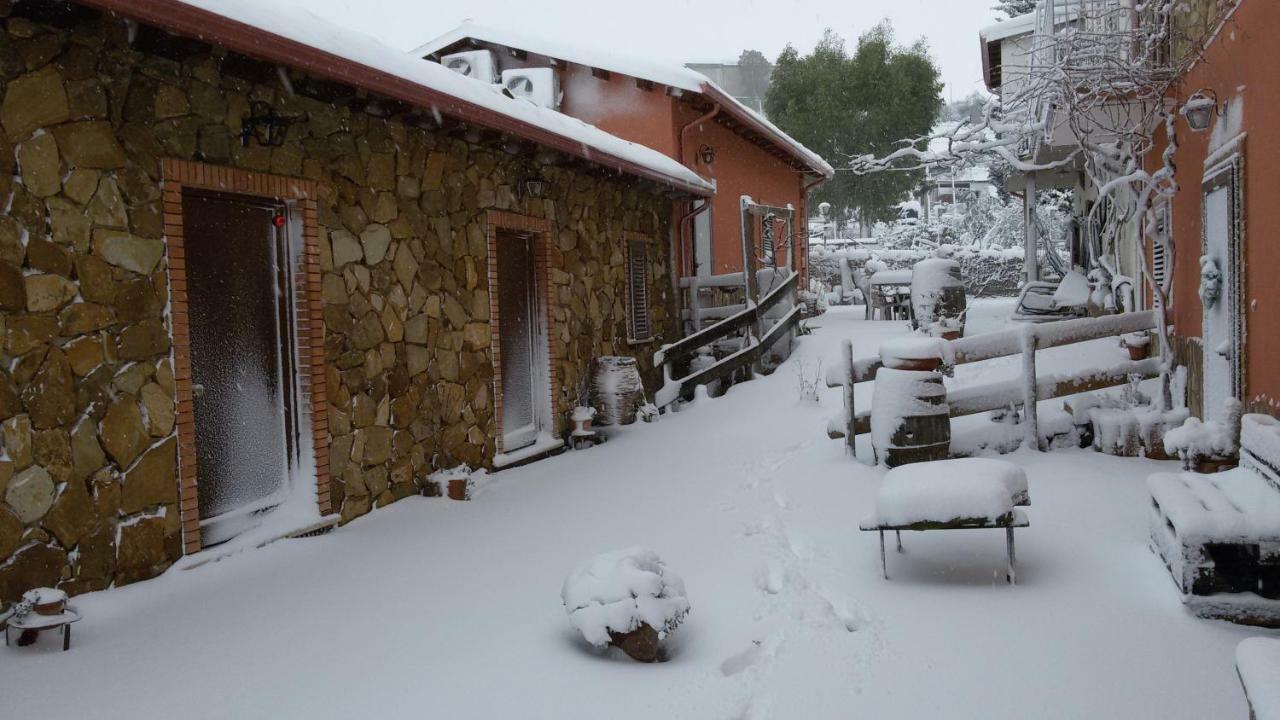 Agriturismo La Stragola Nicosia Bagian luar foto