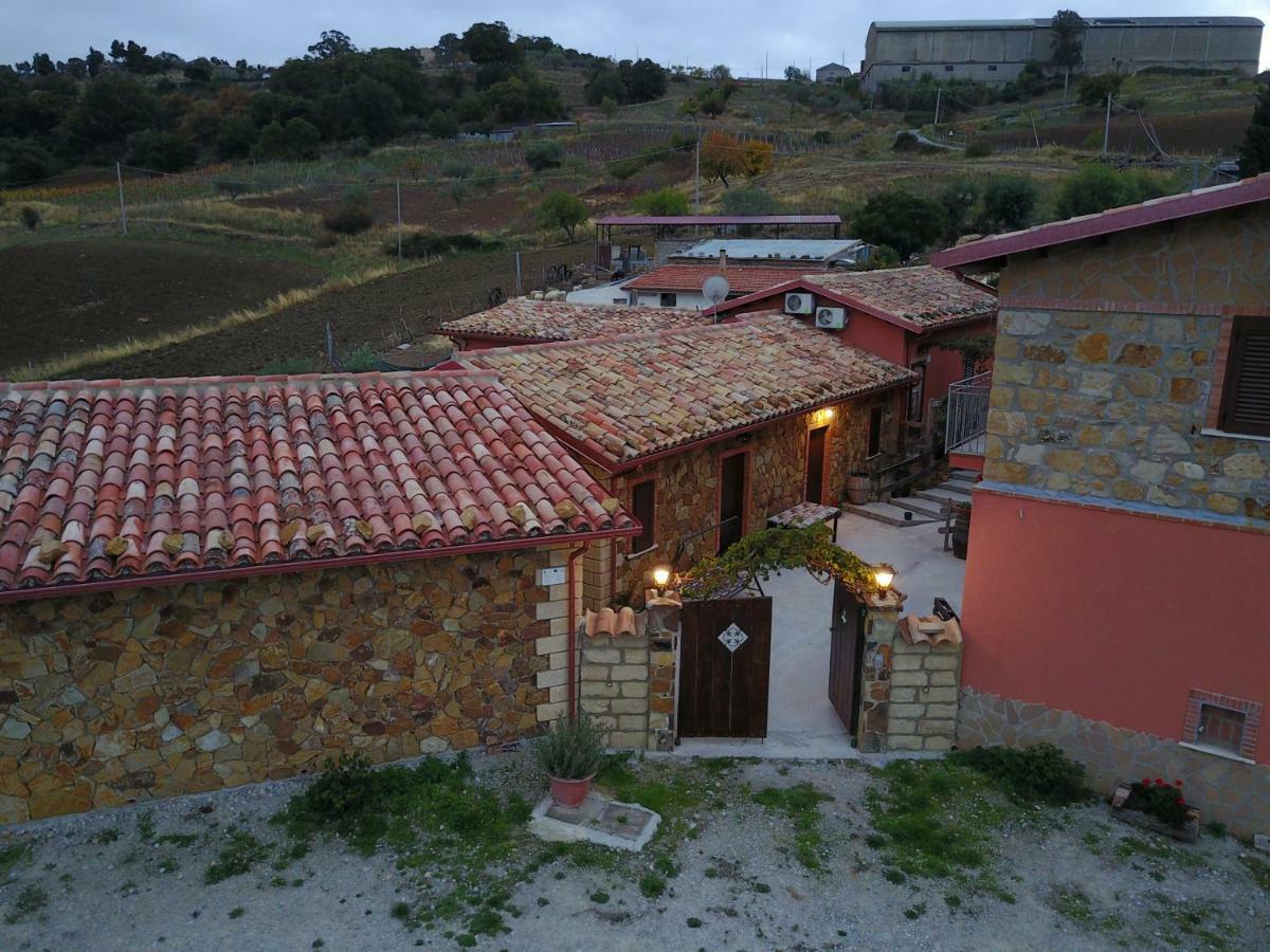 Agriturismo La Stragola Nicosia Bagian luar foto